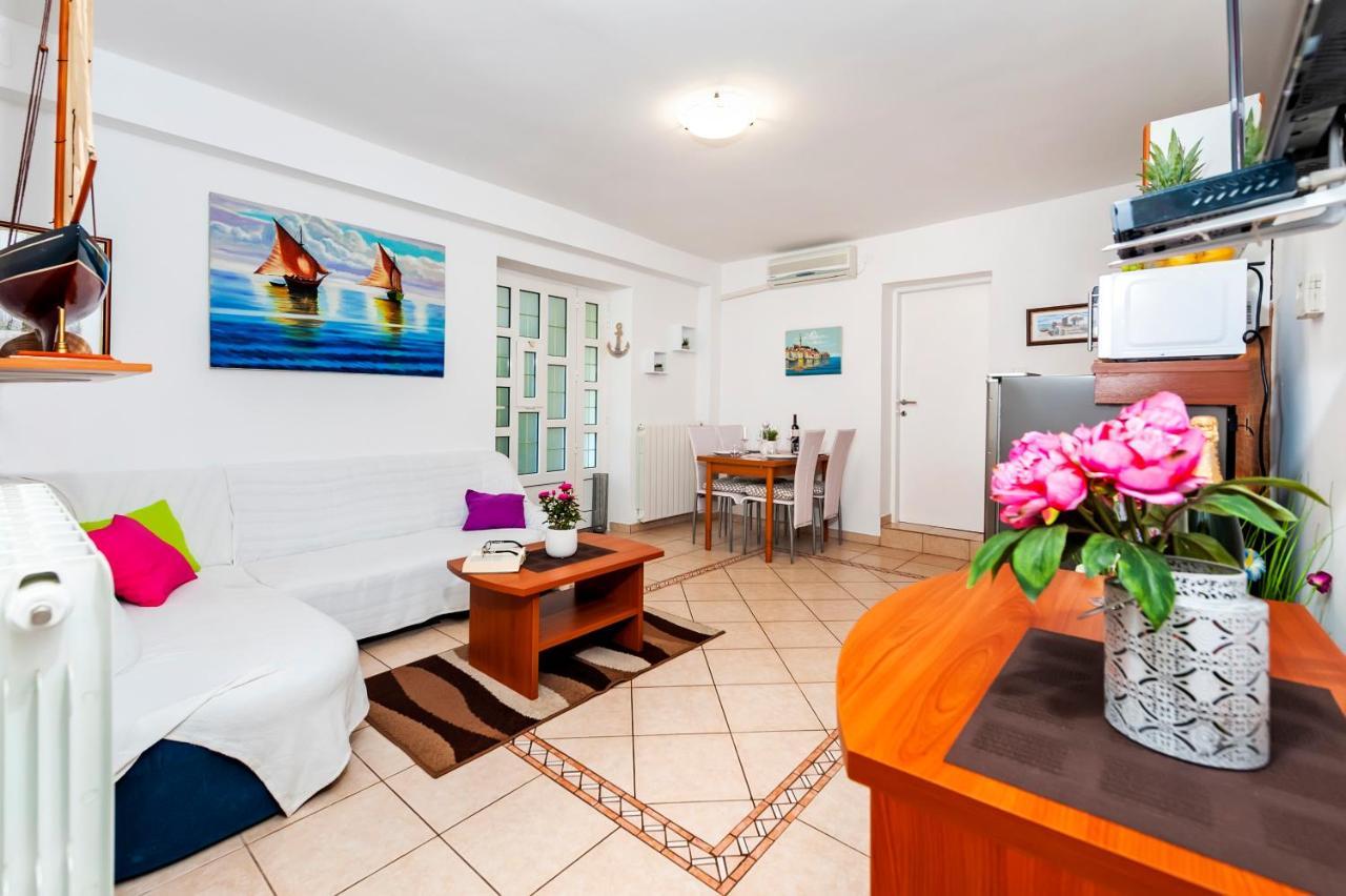 Apartment & Rooms Graciela 罗维尼 外观 照片